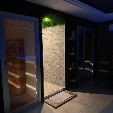 Royalty Rooms & Spa Napoli Esterno foto