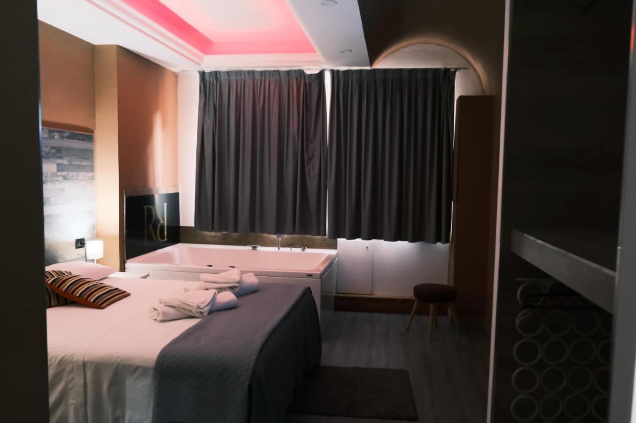 Royalty Rooms & Spa Napoli Esterno foto