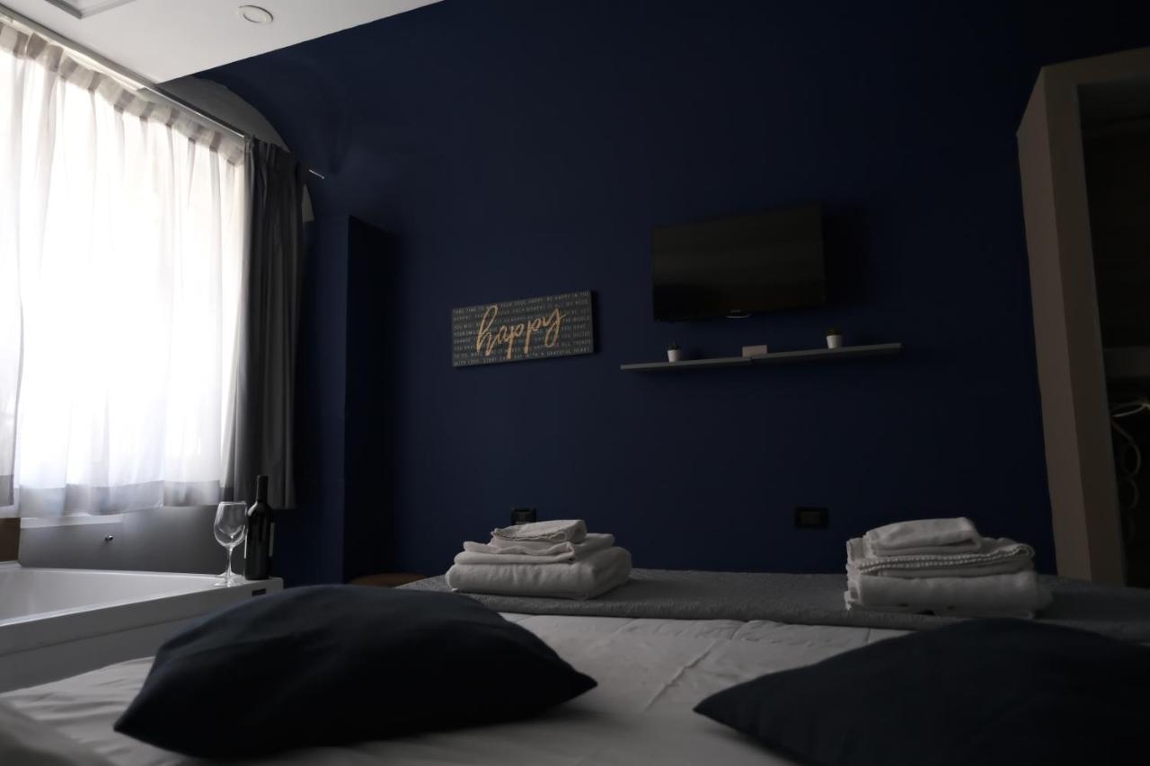 Royalty Rooms & Spa Napoli Esterno foto