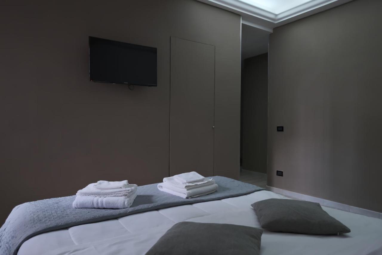 Royalty Rooms & Spa Napoli Esterno foto