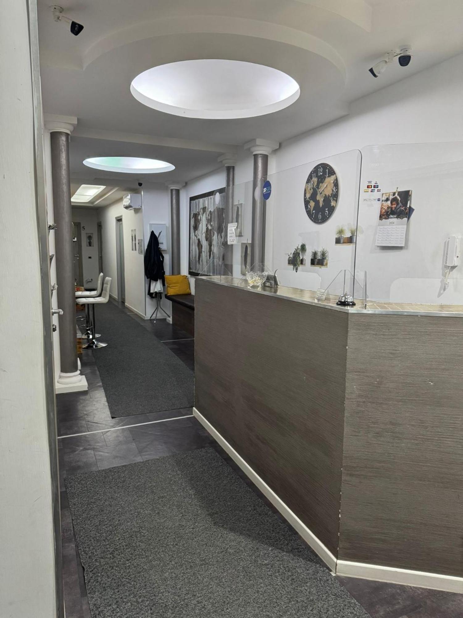 Royalty Rooms & Spa Napoli Esterno foto
