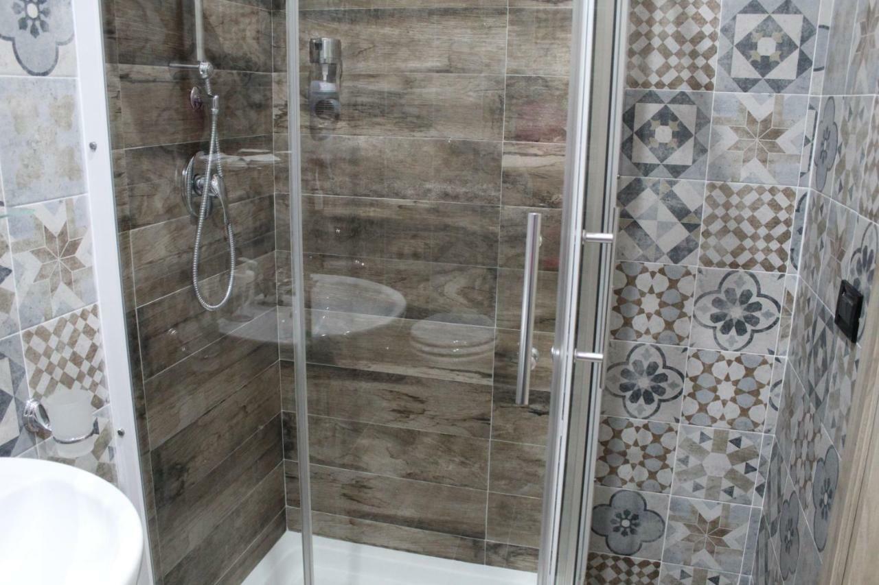 Royalty Rooms & Spa Napoli Esterno foto