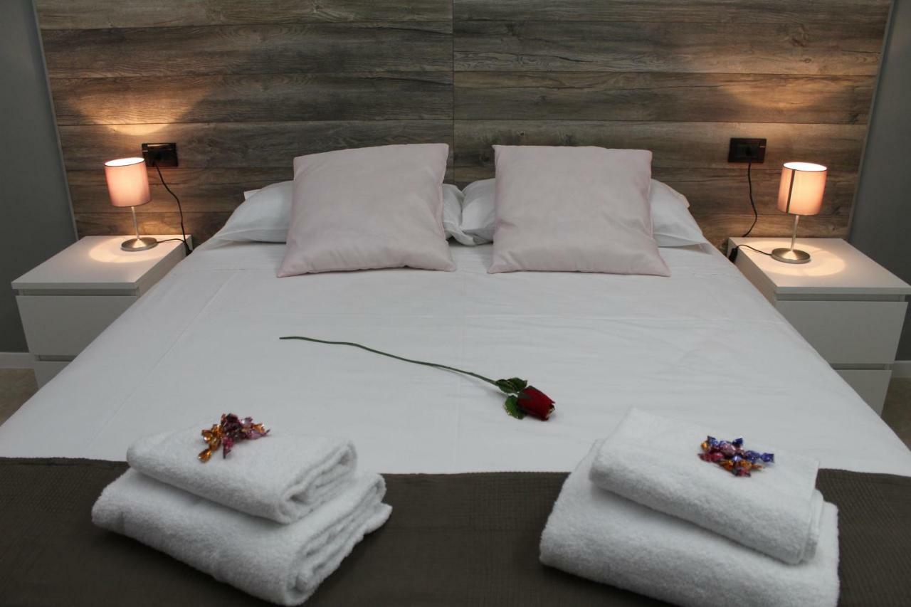 Royalty Rooms & Spa Napoli Esterno foto